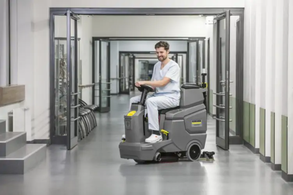Pedestrian & Ride on Scrubber Driers